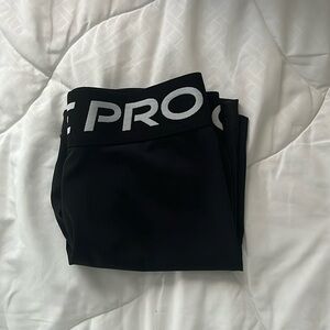 black nike pros 5”